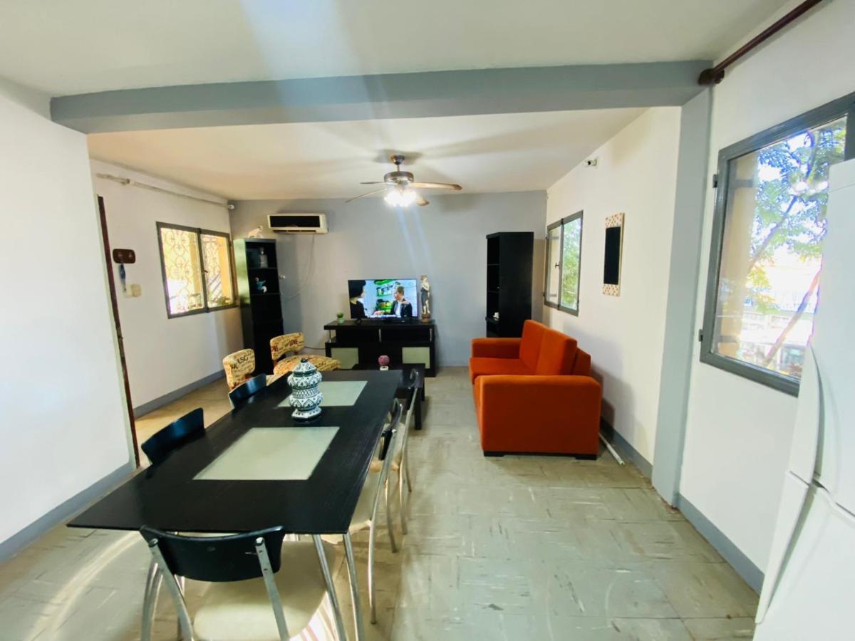 House G&S, Depto Con 3 Dormitorios Para 7 Personas Pleno Centro De La Ciudad Puerto Iguazú Eksteriør billede
